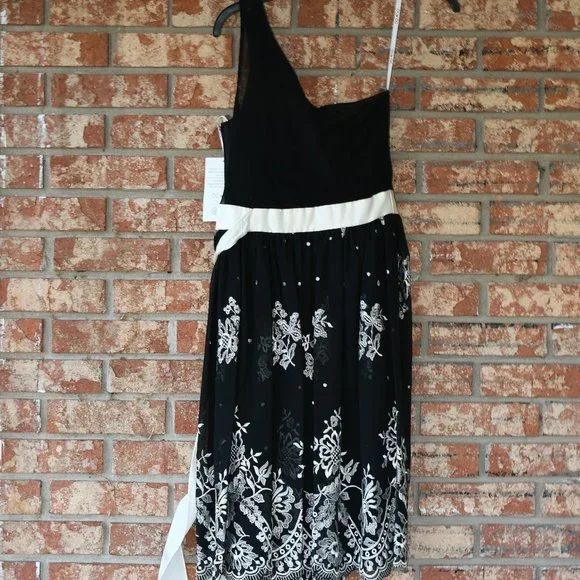 OLEG Cassini One Shoulder Dress - Picture 4 of 5